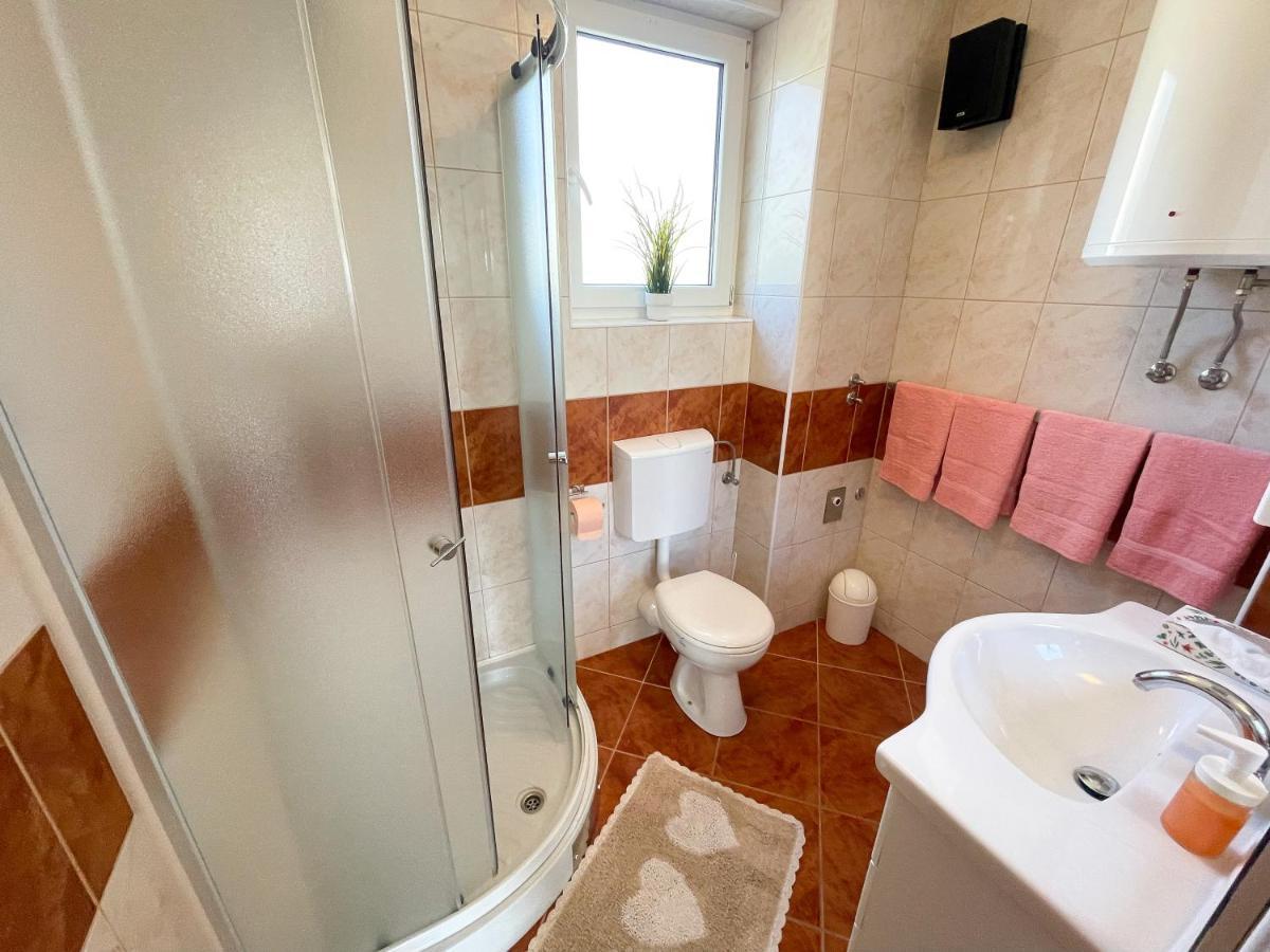 Apartment Nika 1 드라말리 외부 사진