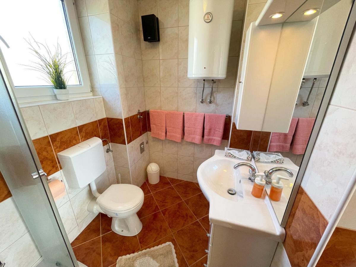 Apartment Nika 1 드라말리 외부 사진